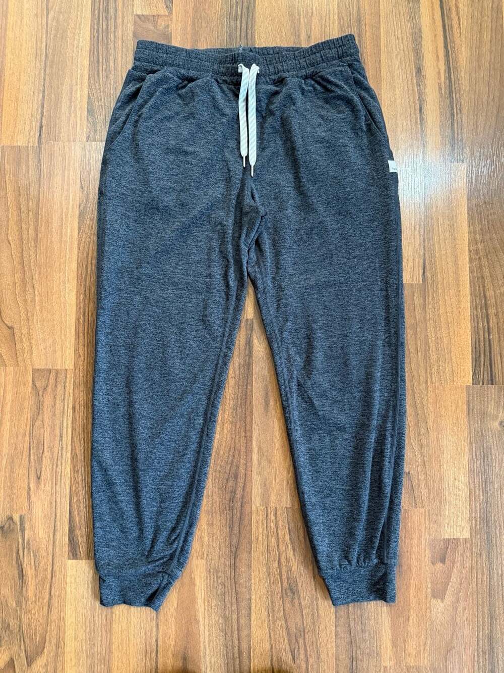 Vuori Performance Jogger Size Small Charcoal Heather Sweatpants
